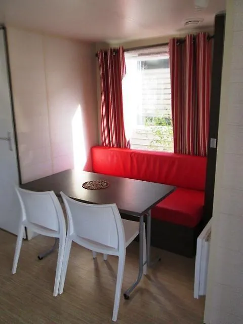Camping Le Vieux Berger Λούρδη 2*,